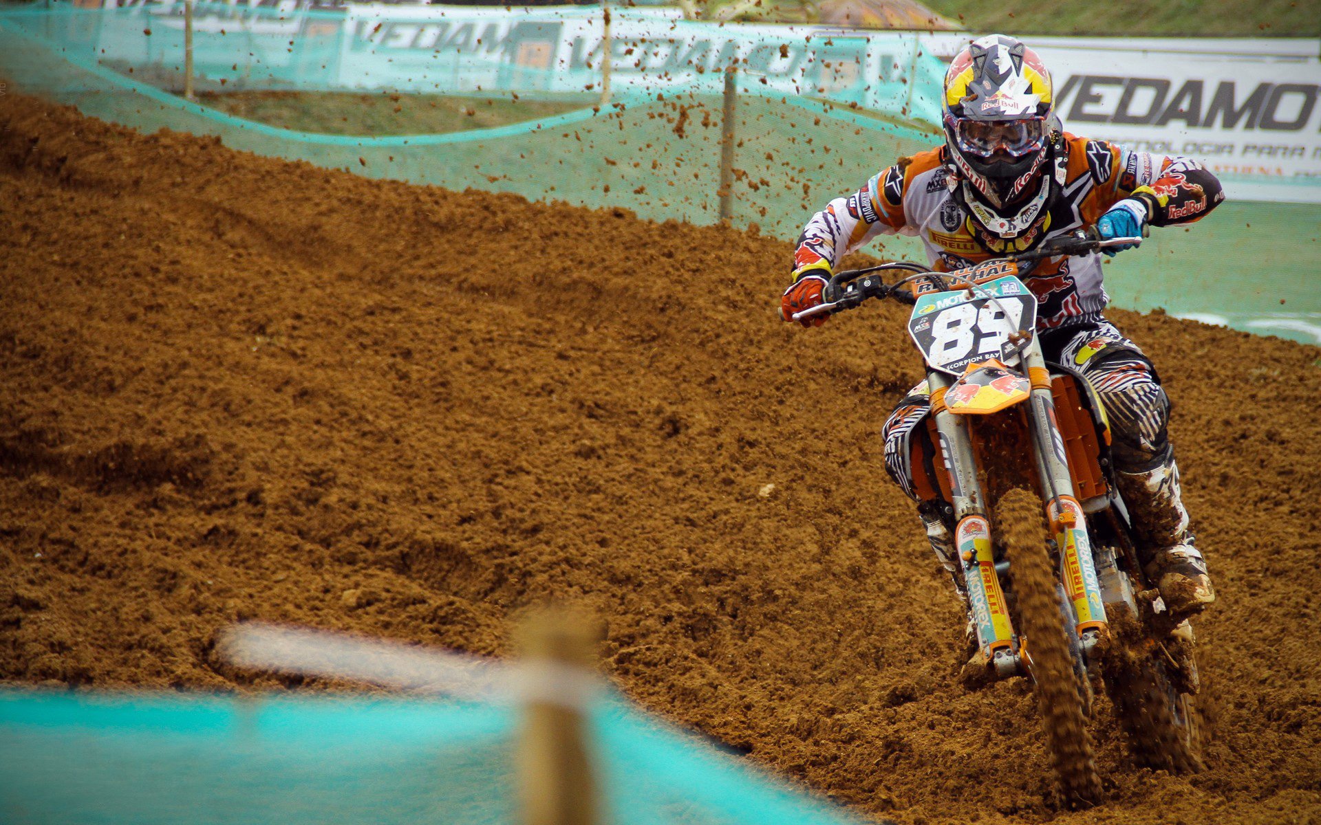 “战术深度：不同球队的核心战术揭秘”，球队战术怎么设置